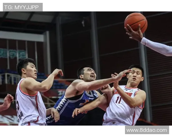 深入分析上海篮球队阵地战战术特点与执行策略